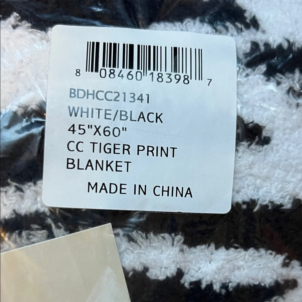 Barefoot Dreams Tiger Print Blanket - Black and White - Picture 2 of 3